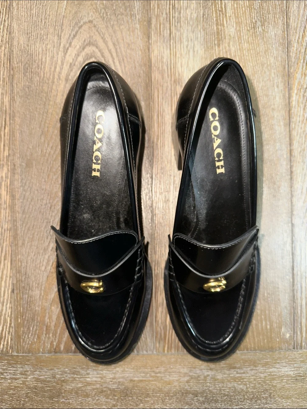 Coach Natalie Tailored C Logo Loafer Pumps Black Leather Gold Heel Size 8 NWT